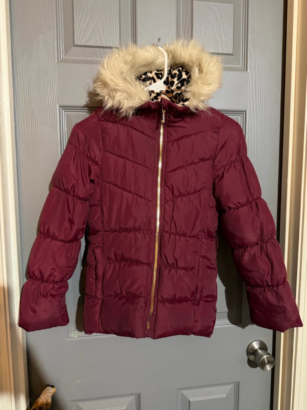 Juicy Couture Girls Burgundy Puffer‎ Jacket with Faux Fur Trim - Picture 2 of 12